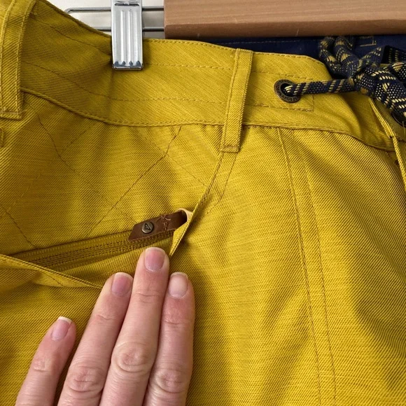 Roxy DryFlight Snow Pants - Picture 3 of 5